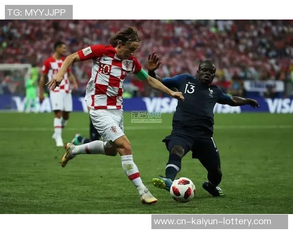 莫德里奇足球鞋的魅力与技术解析让你在球场上尽显风采